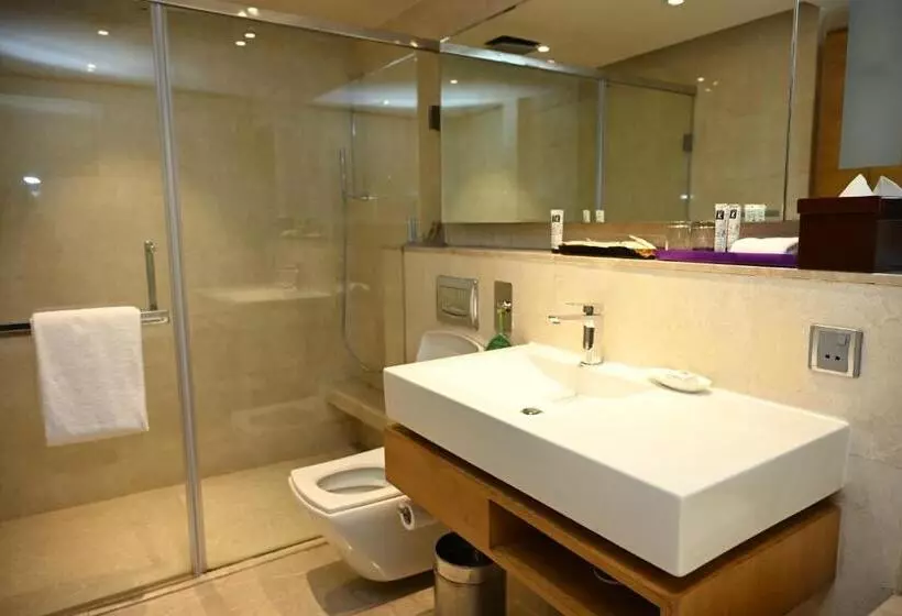 اتاق اجرایی با تخت بزرگ, The Lalit New Delhi