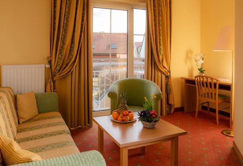 شقة غرفتين, Thermenhotel Vier Jahreszeiten