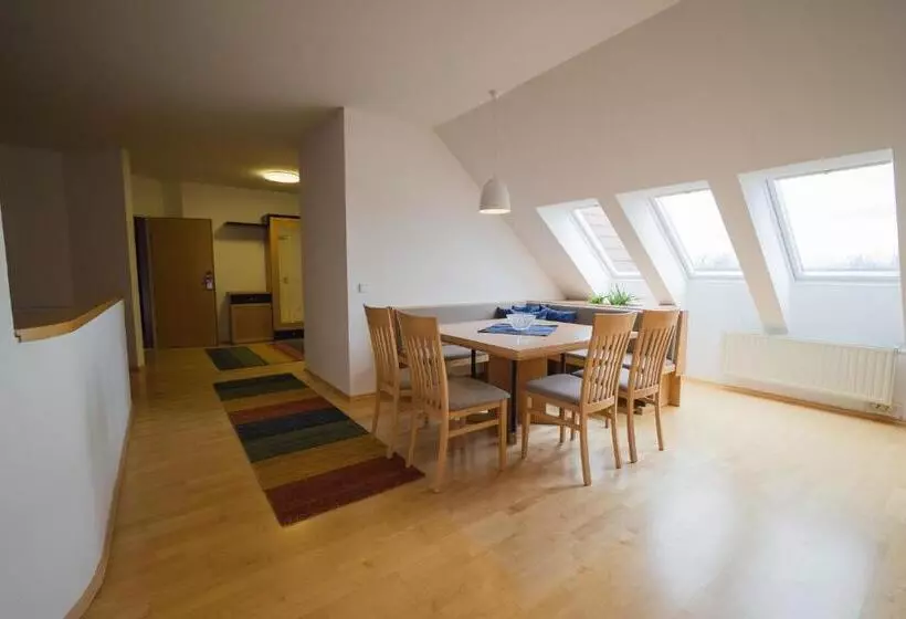 ペントハウススイート, Thermenhotel Vier Jahreszeiten
