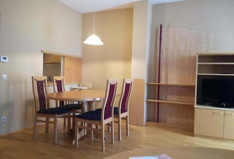 בקתת חדר, Thermenhotel Vier Jahreszeiten