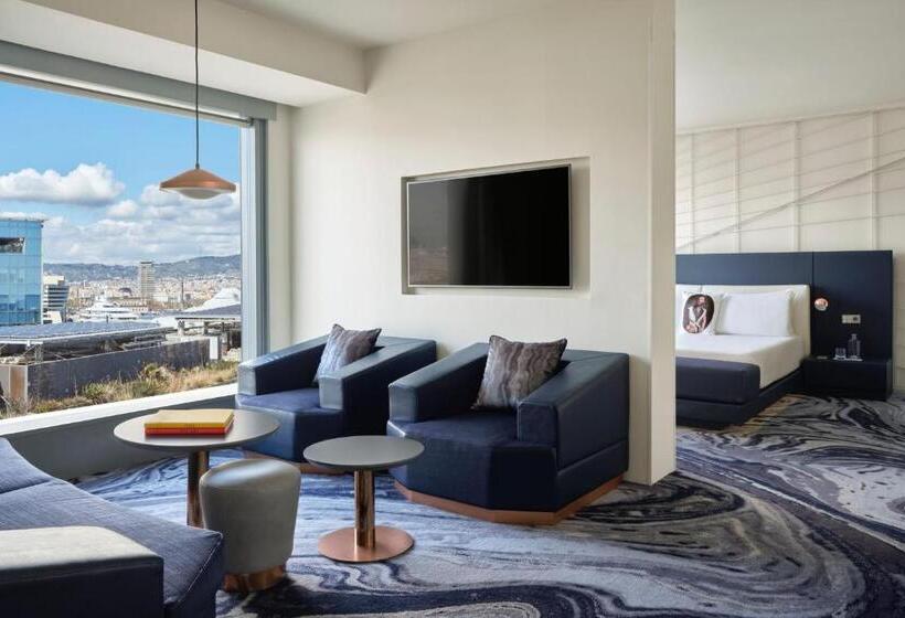 استودیوی استاندارد, W Barcelona