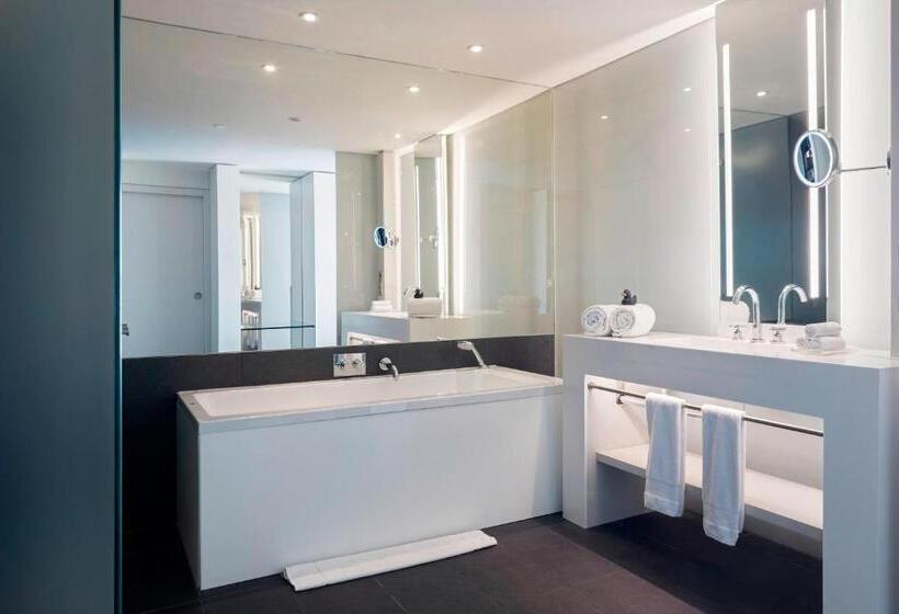 استودیوی استاندارد, W Barcelona