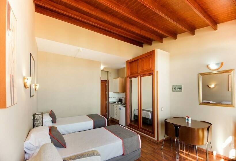 Студио Стандарт с Видом, Miami Santa Catalina