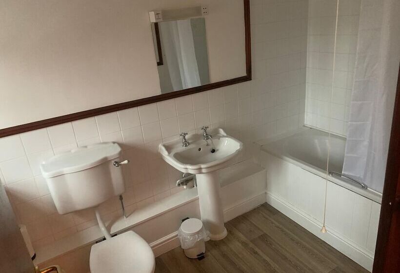 스탠다드 룸, The Bull Hotel