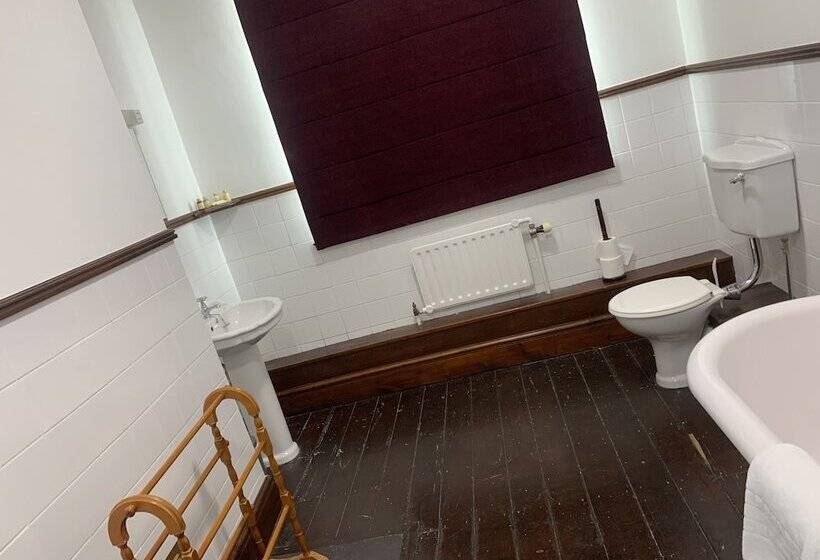 스탠다드 룸, The Bull Hotel