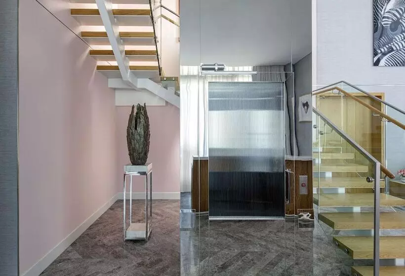 Penthouse Suite
