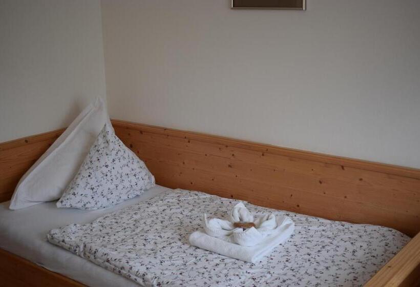 חדר סטנדרד יחיד חדר אמבטיה משותף, Frühstückspension Josefinum