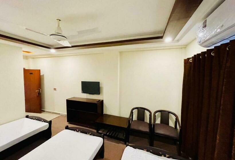 Deluxe Triple Room, Citymax