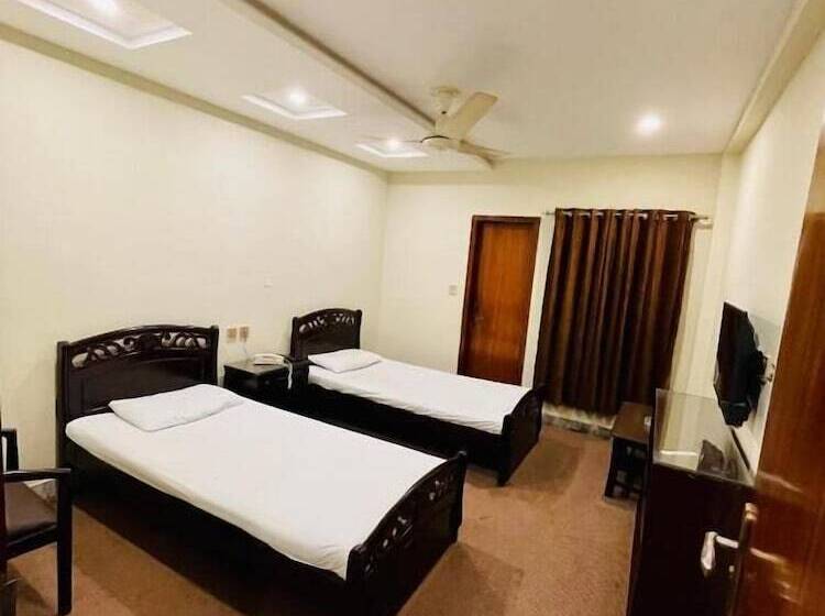 Deluxe Room, Citymax