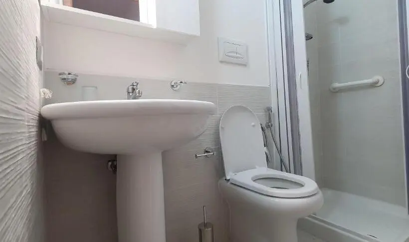 コンフォートトリプルルーム, Alepou Guest House