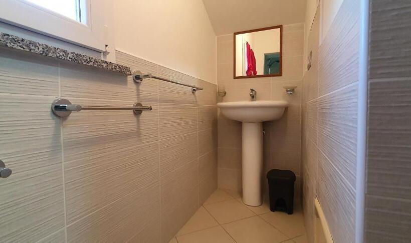 Номер Deluxe Кровать Кинг, Alepou Guest House