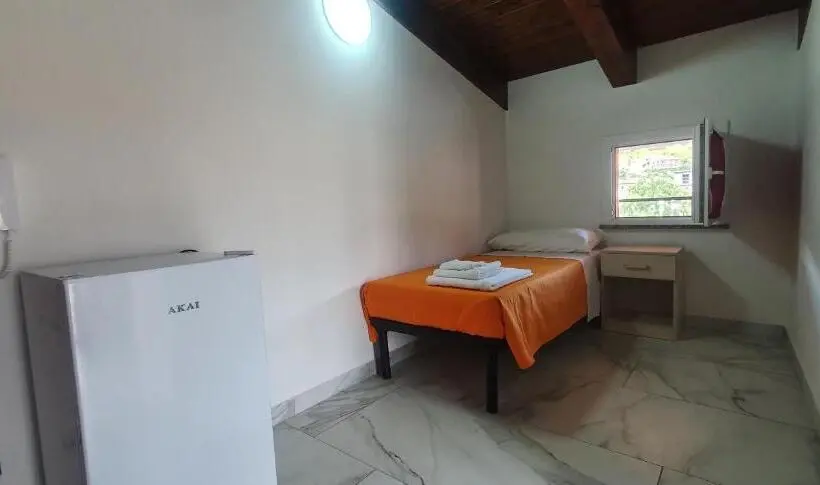 デラックストリプルルーム, Alepou Guest House
