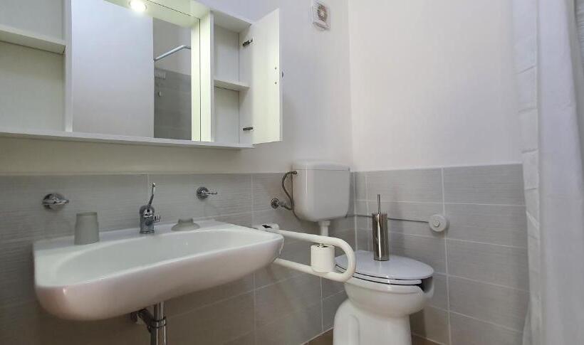 Номер Стандарт Вид на Сад, Alepou Guest House