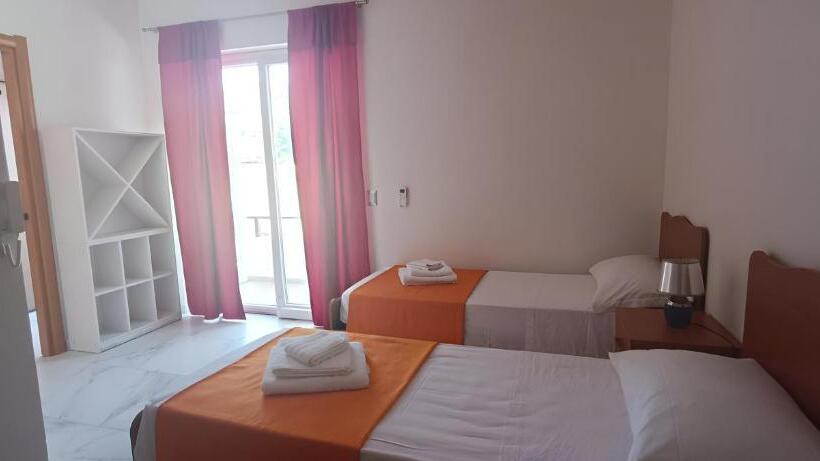 Номер Стандарт Вид на Сад, Alepou Guest House