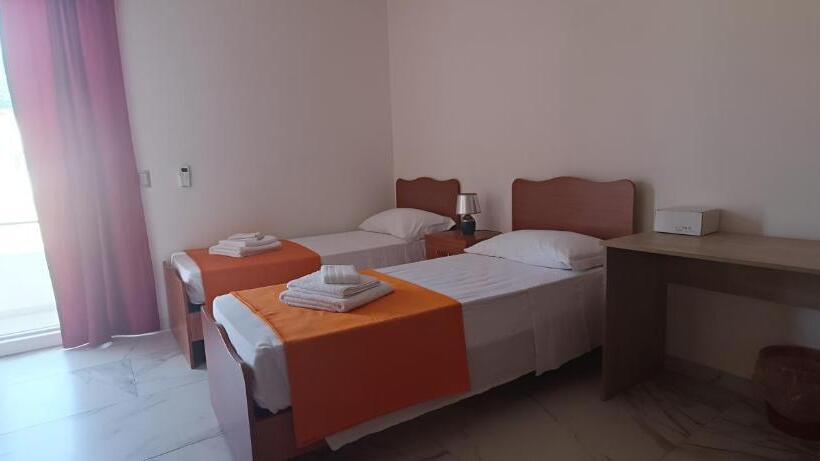 Номер Стандарт Вид на Сад, Alepou Guest House