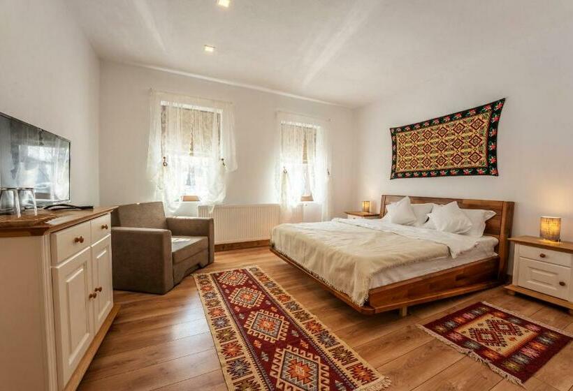 اتاق استاندارد سه نفره, Casa Cu Prispa