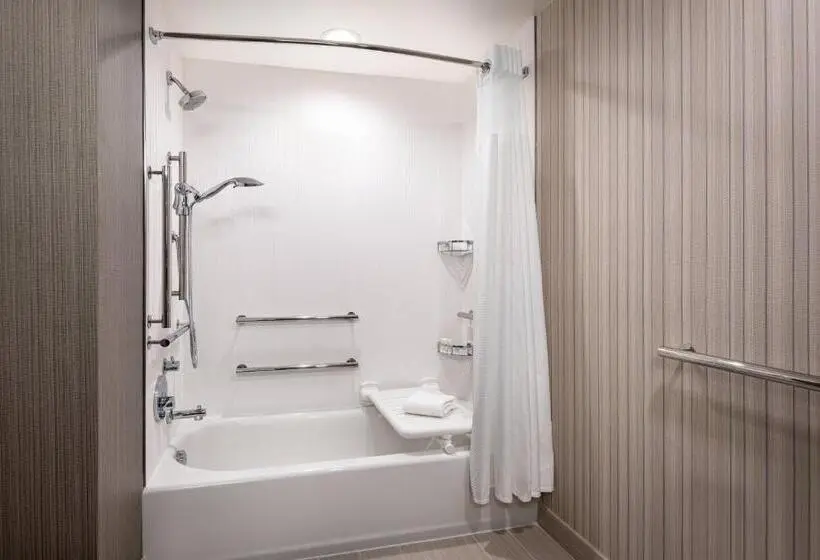 キングサイズベッドのスタンダードルーム, Courtyard By Marriott Petaluma Sonoma County