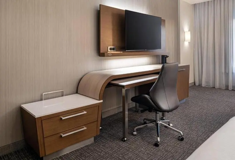 キングサイズベッドのスタンダードルーム, Courtyard By Marriott Petaluma Sonoma County