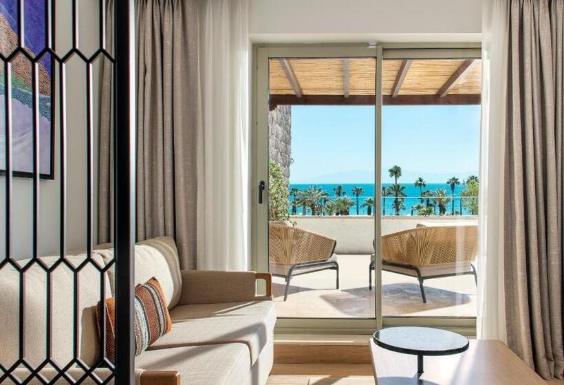 סוויטה נוף לים, Radisson Collection Hotel, Bodrum