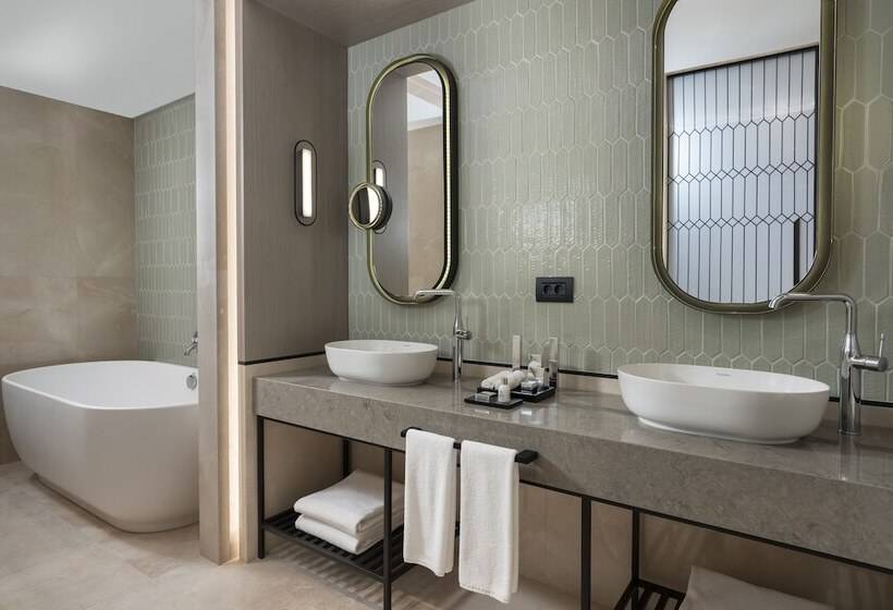 סוויטת ג'וניור, Radisson Collection Hotel, Bodrum