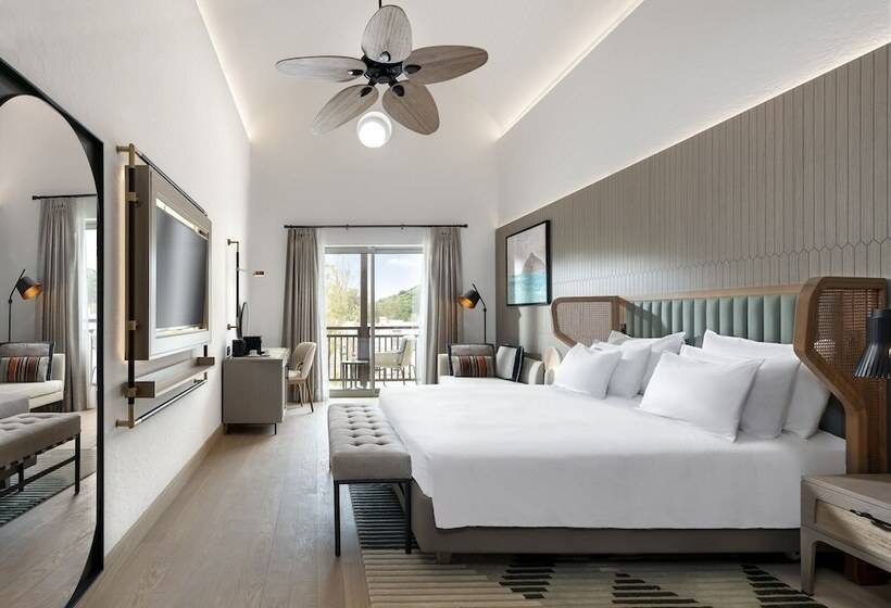 חדר פרמיום נוף לים, Radisson Collection Hotel, Bodrum