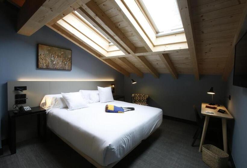 Номер Стандарт, M&uga Hotela