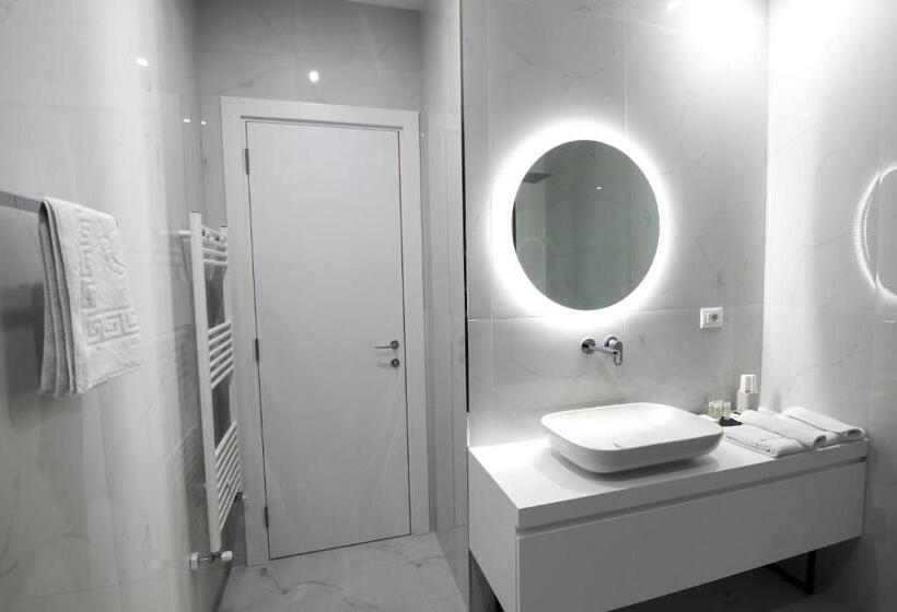 غرفة قياسية, N Hotel By Noshi