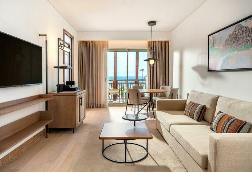 סוויטה נוף לים, Radisson Collection Hotel, Bodrum