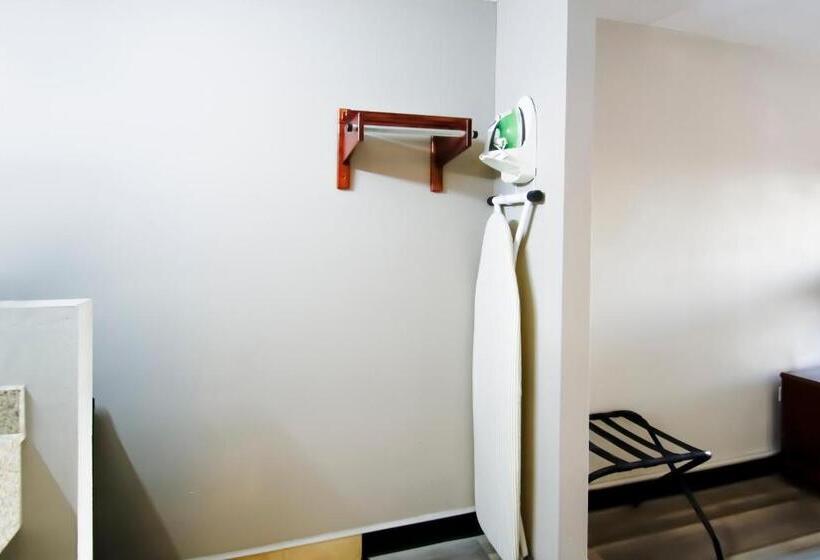 غرفة قياسية, Cypress Inn & Suites