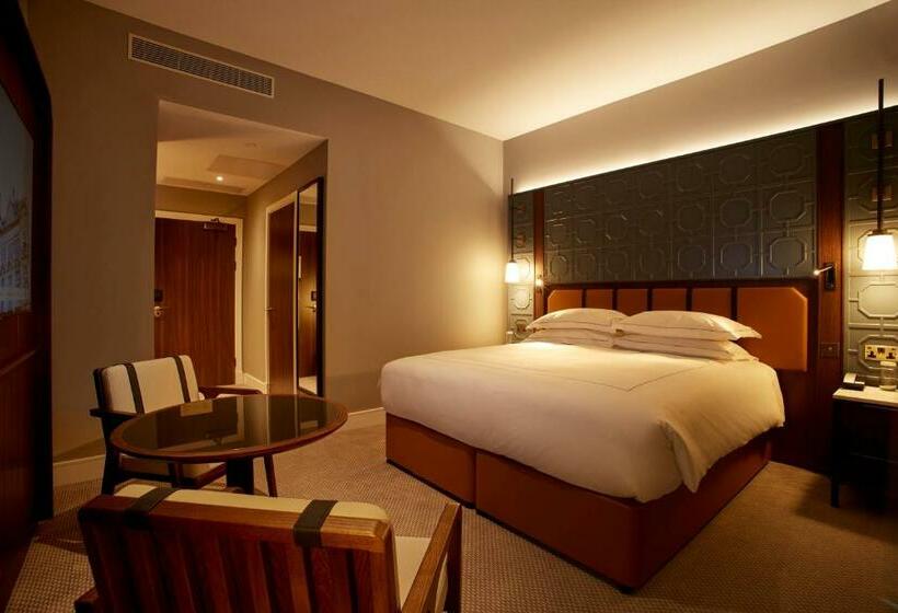 高级大房间, The Parkgate