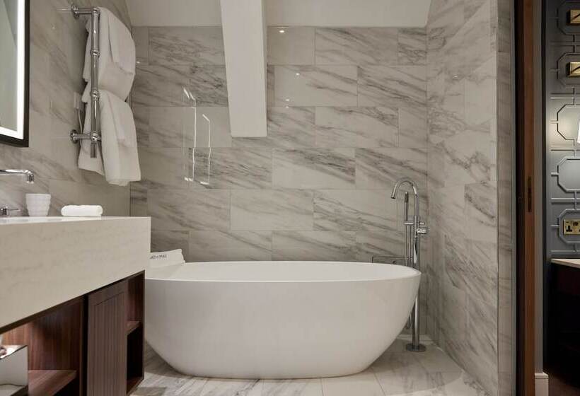 豪华套房, The Parkgate