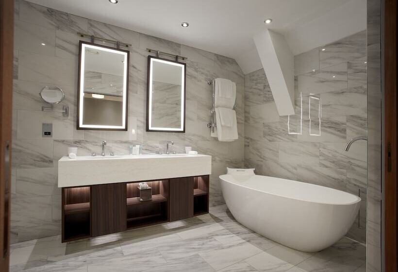 豪华套房, The Parkgate