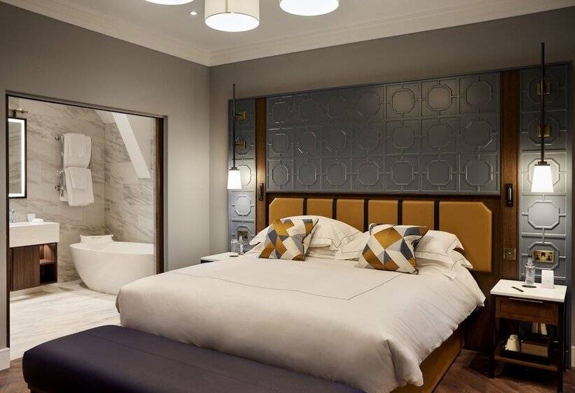 豪华套房, The Parkgate