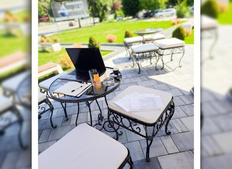 اتاق لوکس یک تخته, Vertigos