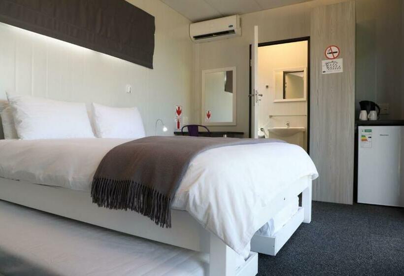 Семейный Номер, Sleepover Kmia