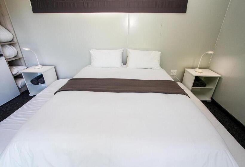 Семейный Номер, Sleepover Kmia