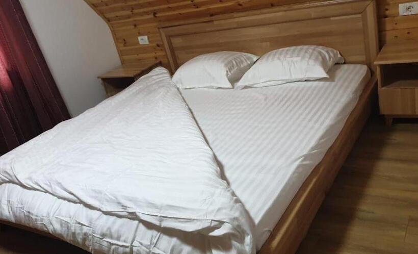 4인용 스탠다드 룸, Bujtinat E Lugines Valbone