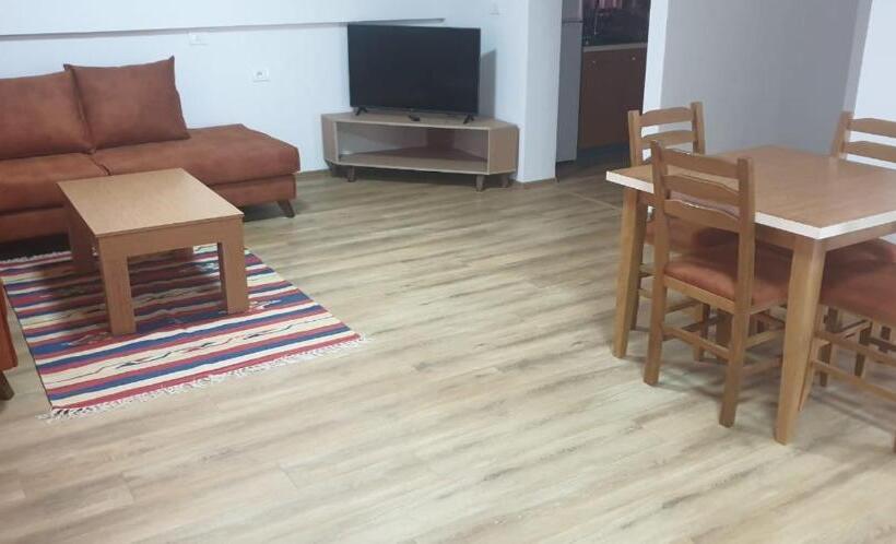 4인용 스탠다드 룸, Bujtinat E Lugines Valbone