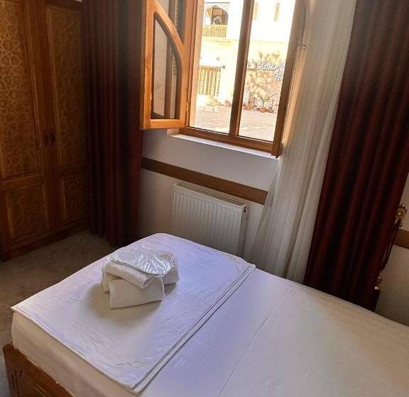 غرفة قياسية فردية, Munis