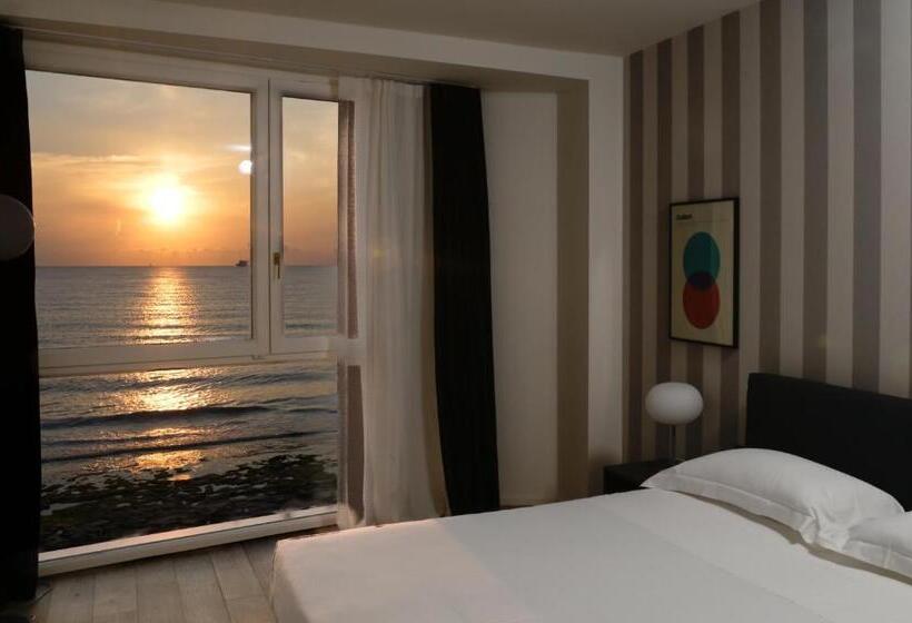 标准间, Punta Tipa