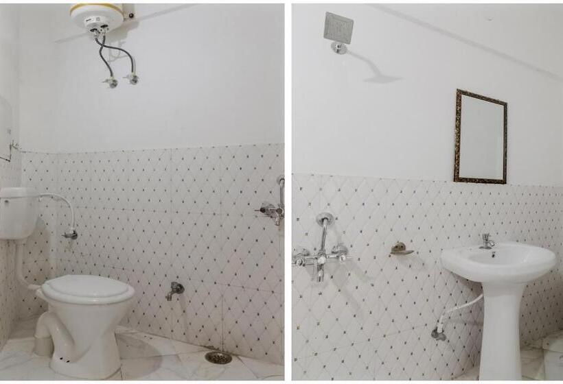 غرفة إدارية ثلاثية, Spot On Sahyadri Inn