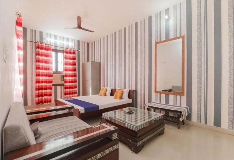 Трехместный Президентский, Spot On Sahyadri Inn