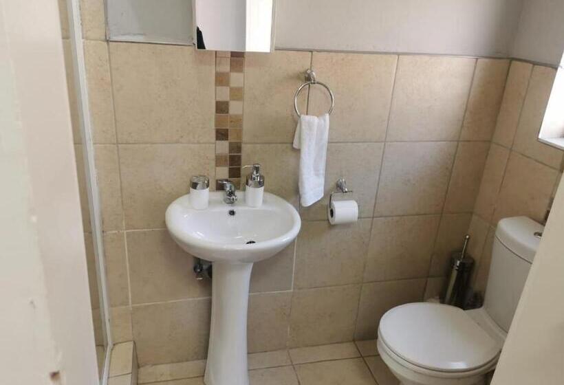 デラックスルーム, Comfort E Casa