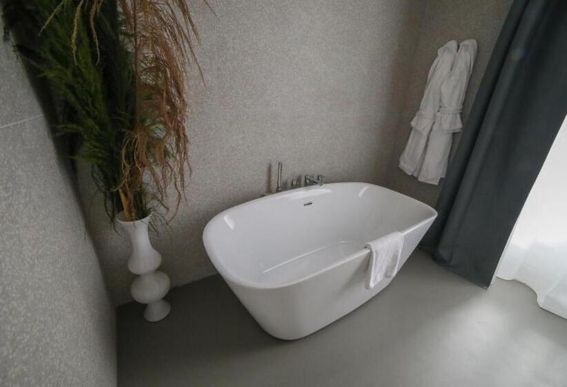 سوییت جونیور با بالکن, 20 Miglia Boutique