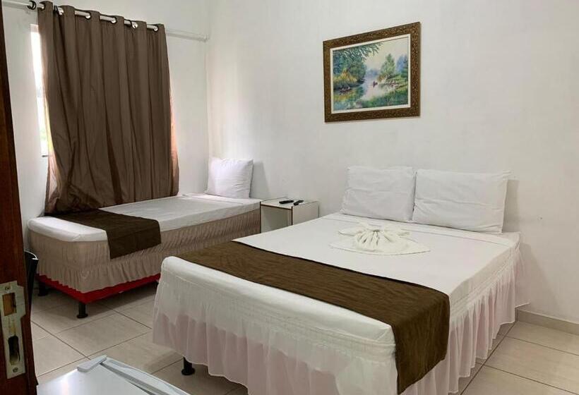 חדר סטנדרט לשלושה, Alelos