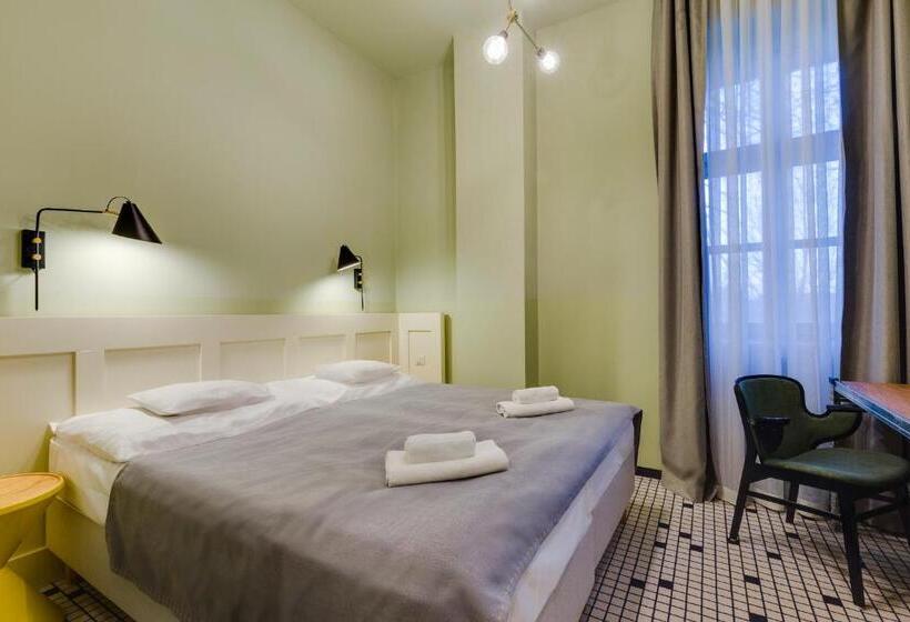 ベーシックルーム, Neptun Badacsony