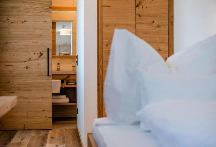 스탠다드 스튜디오, Kopeindlgut Apartments