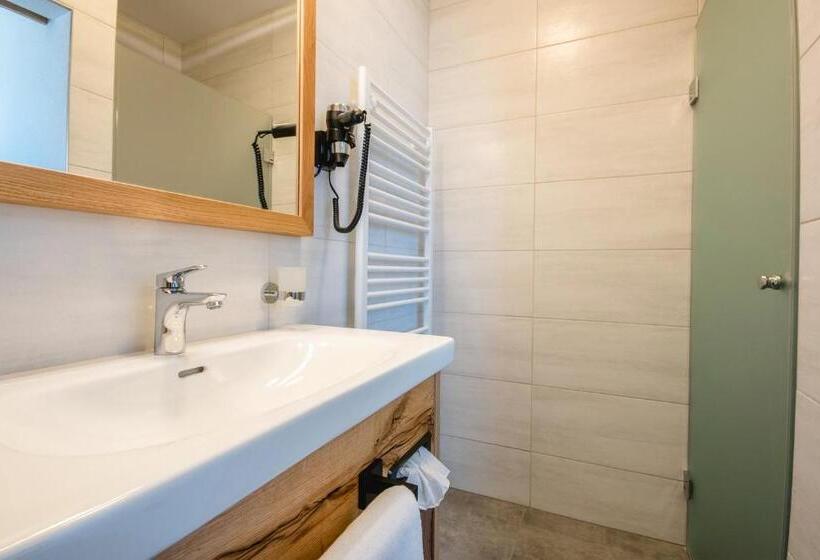 스탠다드 스튜디오, Kopeindlgut Apartments