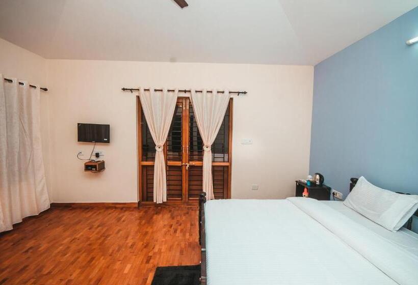 Номер Deluxe с Балконом, Hidden Heaven