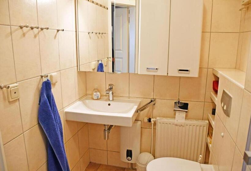 1 Bedroom Apartment Lake View, Ferienwohnungen Mit Seeblick Und Sauna